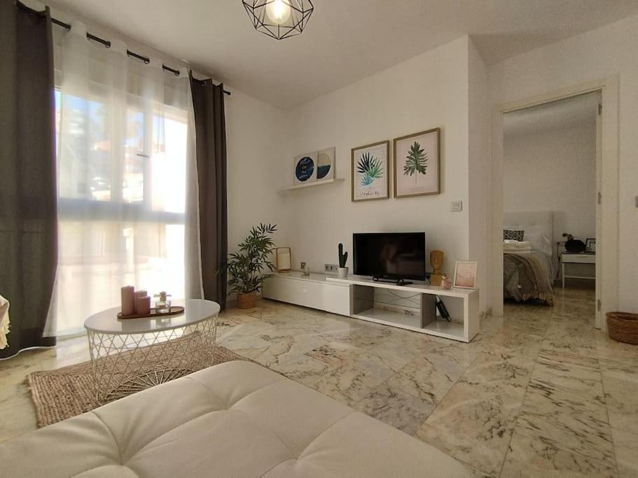 Love Rent4 Malaga Lyli Torremolinos Exterior foto